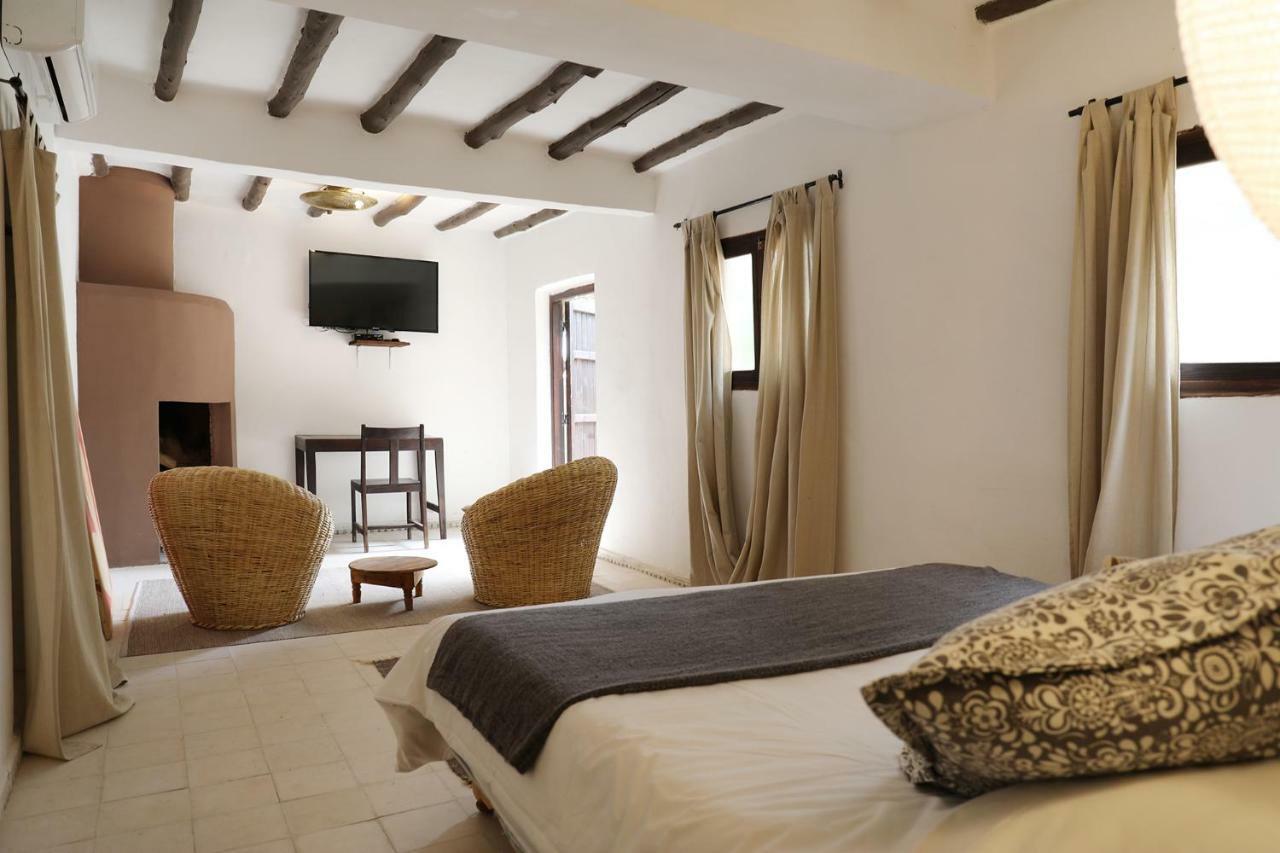 Le Petit Hotel Du Flouka Лала Такеркуст Екстериор снимка